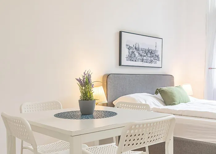 Attractive 2 Bedroom Near Akh Ideal For Apartment