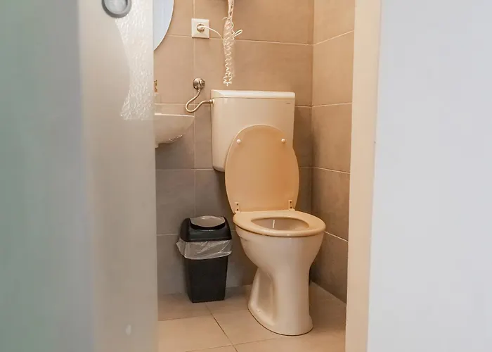 Attractive 2 Bedroom Near Akh Ideal For * Wien