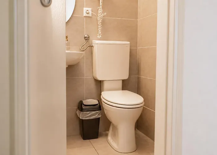 Attractive 2 Bedroom Near Akh Ideal For * Wien